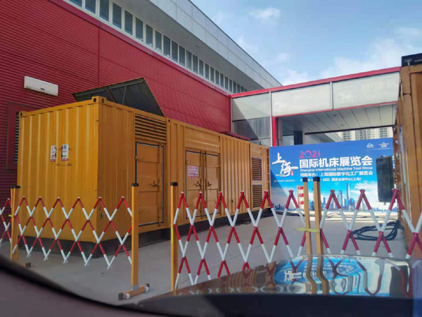 措美发电车出租-发电机无电压或电压太低怎么办?