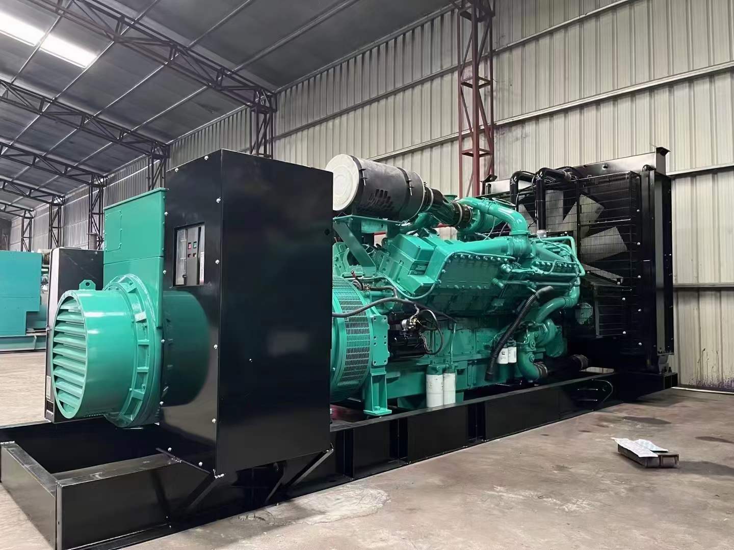 措美如何降低 800kW 柴油发电机输出电流的波动？