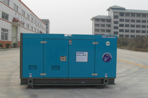 措美发电机租赁如何正确安装空气滤清器？