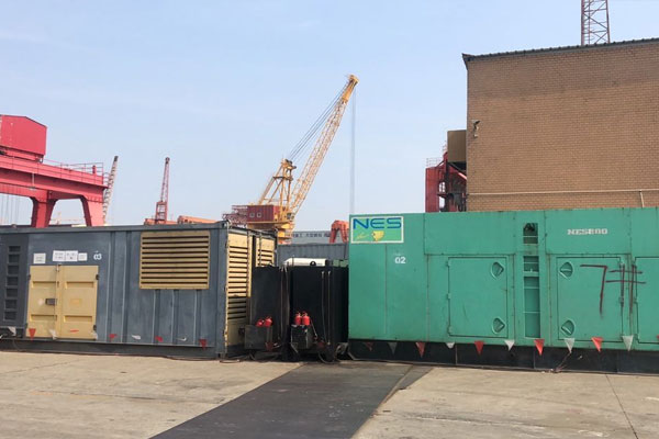 措美发电机出租空气滤清器的清洁频率是多少？