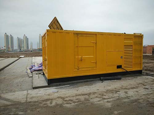 措美合同中关于乙方责任导致工期延误的赔偿标准应该如何制定？